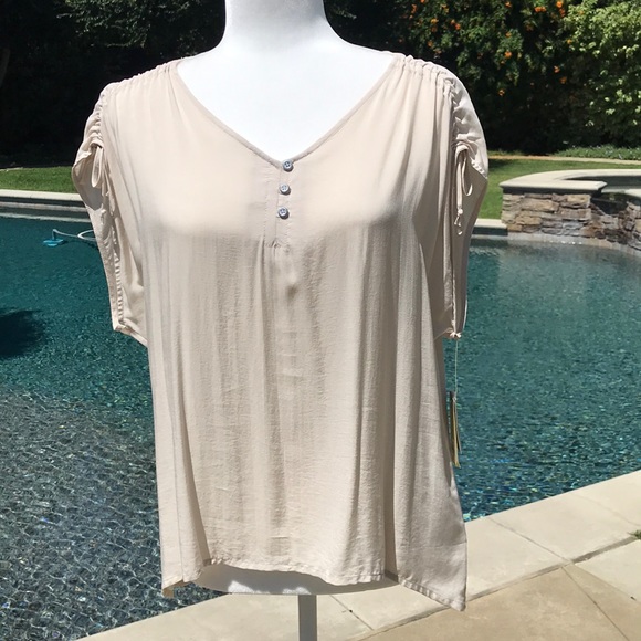 Sonoma Tops - BRAND NEW SONOMA TOP MEDIUM
